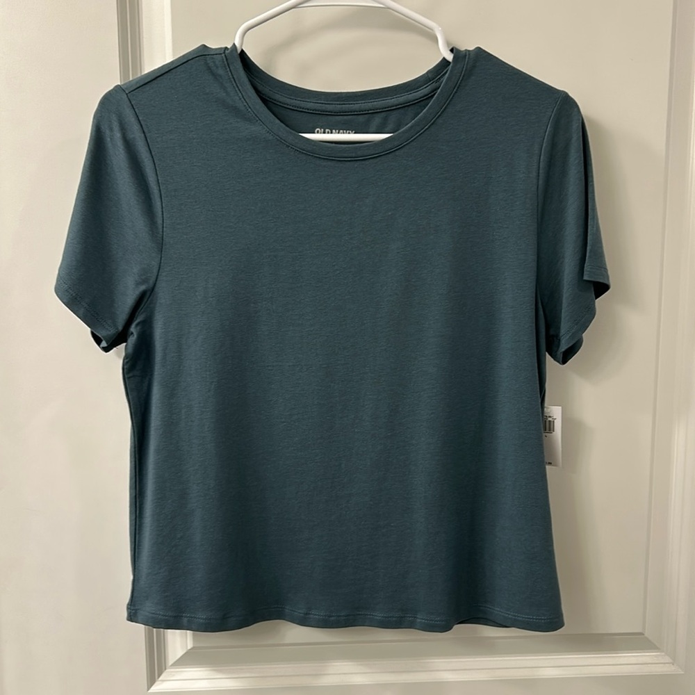 Women’s NWT Green Old Navy Bestee Tshirt (Large)